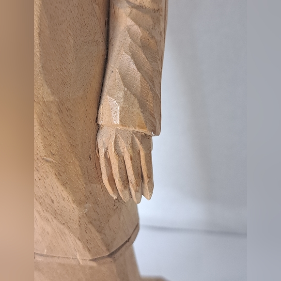 Vintage Caron Hand Carved Peasant Woman Figurine. - Picture 9 of 14